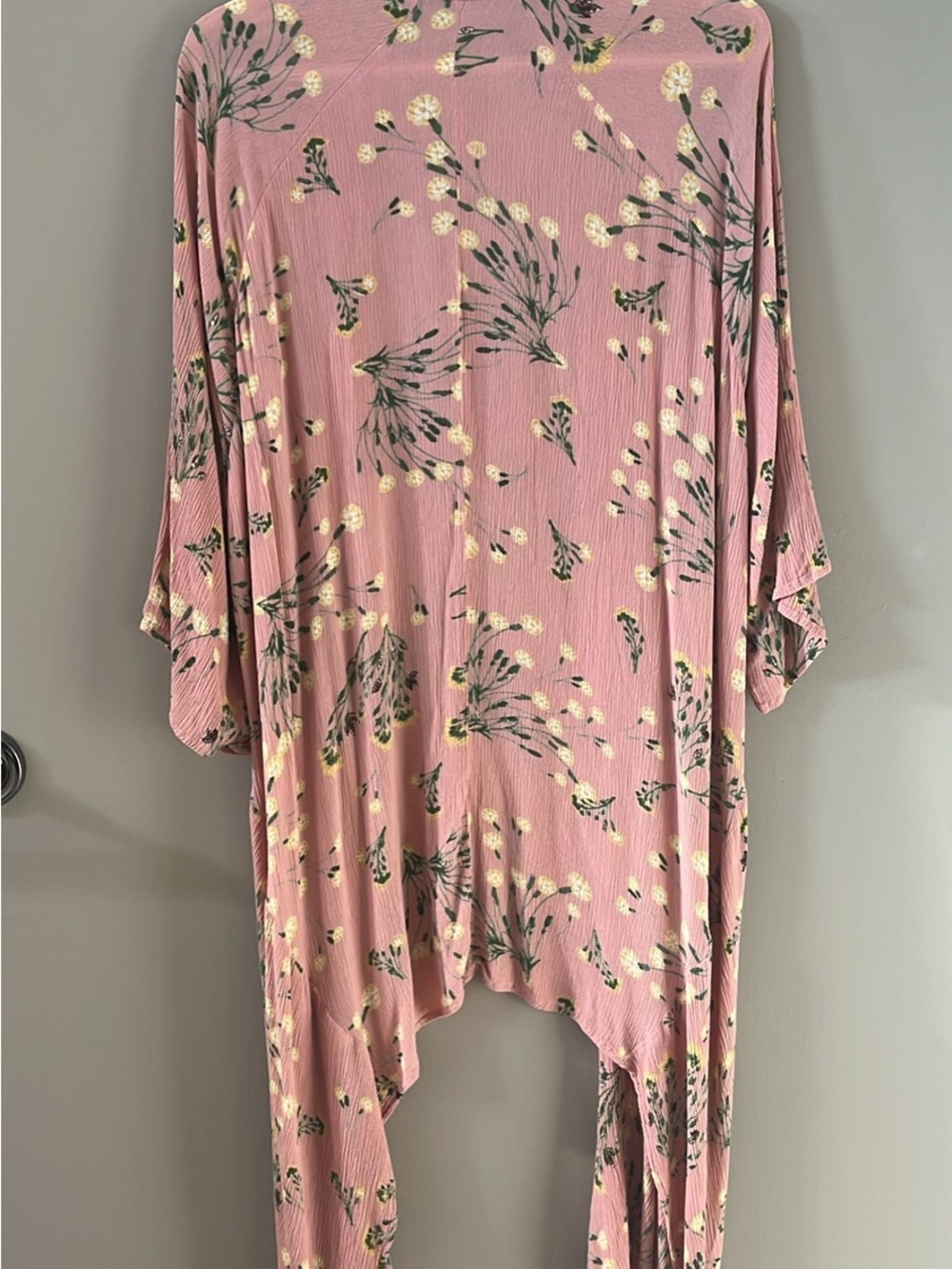 Patrons of peace - Light Pink Floral Duster Kimono - Picture 6 of 8